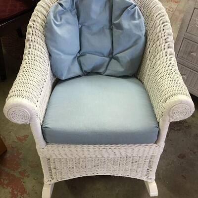 White Rattan|Wicker Bedroom Set
Rocker
34"x32"x34"
Side Table
24"x17.5"x24"
Dresser w/Mirror...