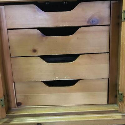 Distressed Pine Dresser
Dresser
73"x20"x35"
Mirror
57"x1"x49"
$200
