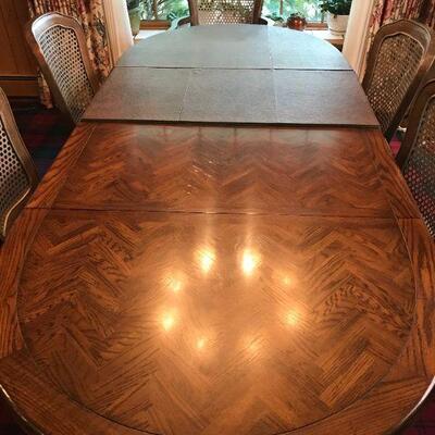 Oak Chevron Dining Table with (6) Chairs
Table: 94
