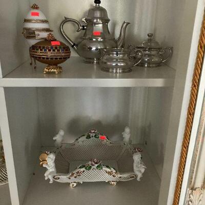 Pewter, Capodimonte.