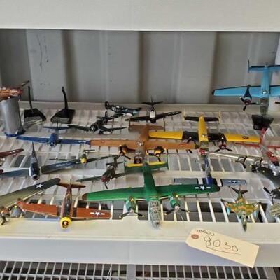#8030 â€¢ Airplane Collectibles With Stands