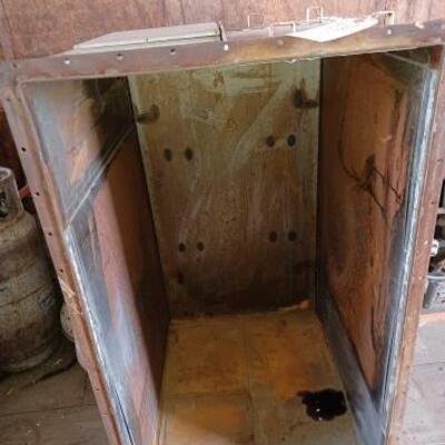 #8924 â€¢ Metal Box Frame