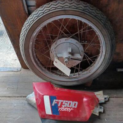 #8906 â€¢ Bespoke Motorcycle Wheel And Tire, Honda FT 500 Ascot Right Side Frame And Plasric Frame Covers
