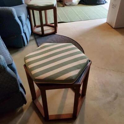 Octagon stool or table (1 of 2)