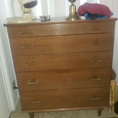 Mendel Mid Century chest of drawers