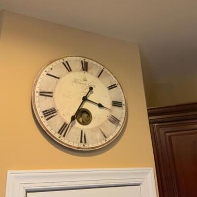 Large wall clock 