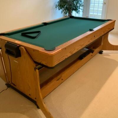 2 in 1 Pool table and air hockey 