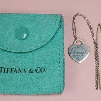 Unusual Vintage Please Return to Tiffany & Co. Heart Pendant Necklace with Bag