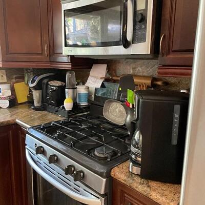 Appliances are all being sold as the client is remodeling before sale