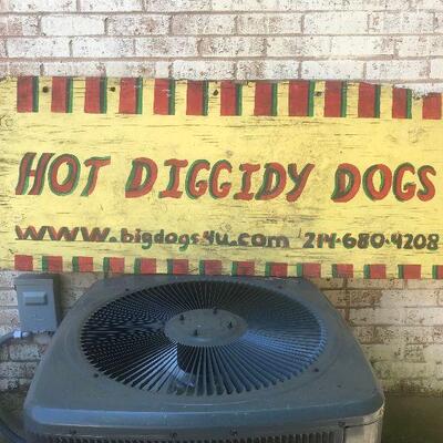 Outdoor Hot Dog Signage