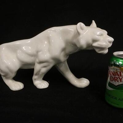 1284	ROYAL DUX WHITE PORCELAIN LARGE PANTHER, 17 IN X 8 IN
