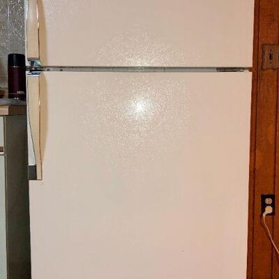 Magic Chef Refrigerator $120.00