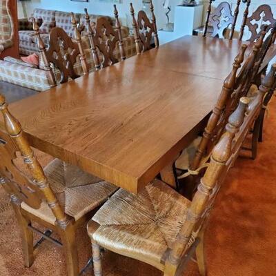 #1044 â€¢ Dining Room Table with 10 Chairs measures approx 90