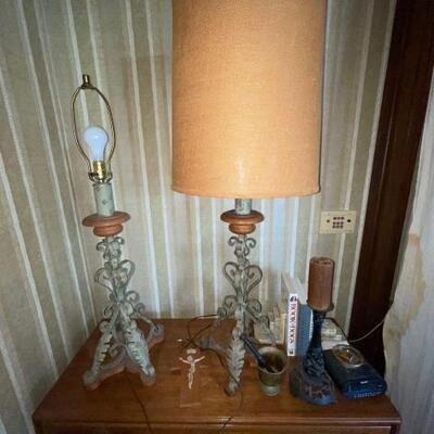 #1918 â€¢ 2 Lamps, Books, Alarm Clock, and Decor