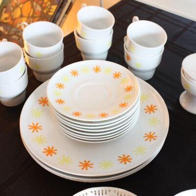 Paul McCobb Contempri Sparkler china