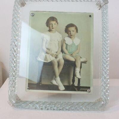 Glass photo frame