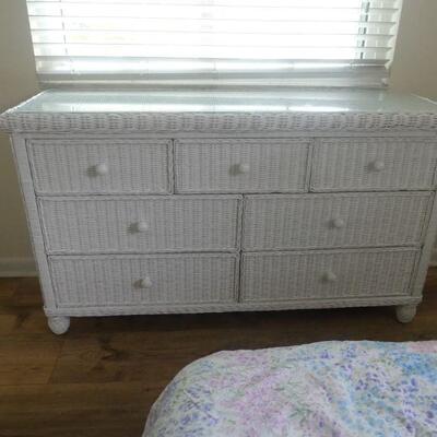 White Wicker 7-Drawer Chest with Glass Top