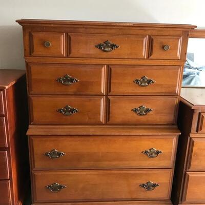 chest of drawers $86