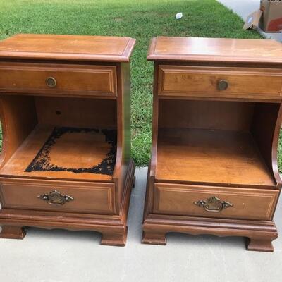 night stands $15 each as is
2 available