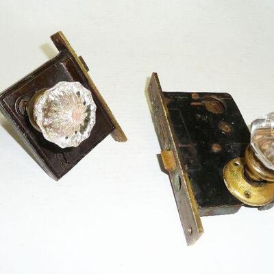 2 early lock plates/knobs