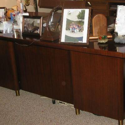 executive desk              BUY IT NOW $ 195.00