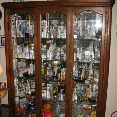 Large curio cabinet   BUY IT NOW $ 395.00