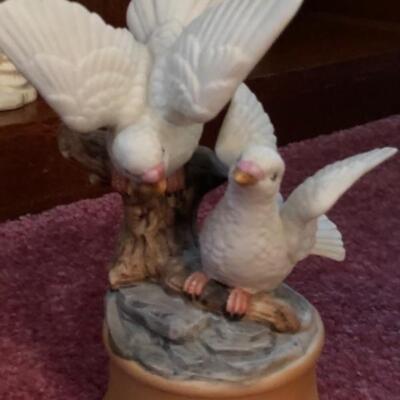 Dove music box
$10