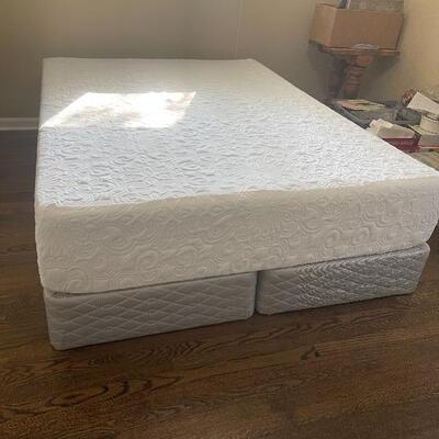 Gel Foam Queen Sized Mattress and Box Springs - Like New 
Item #1020 $450 