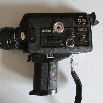Nikon R8 Super camera