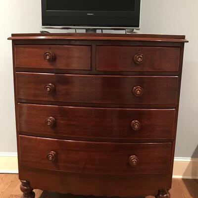 chest of drawers $325
43 X 18 X 48