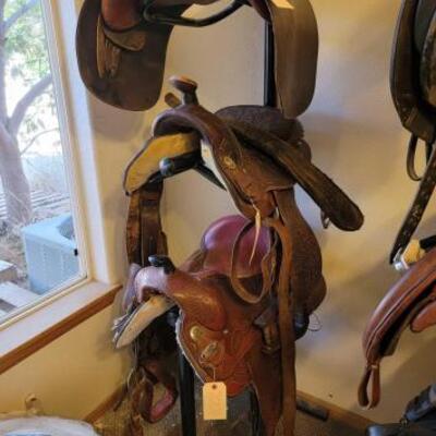 2032	

3 Tier Saddle Rack
Approx 66