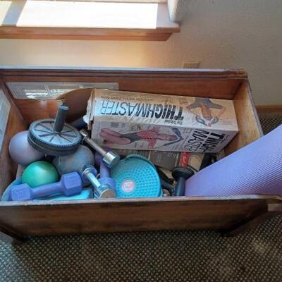2920	

Box with Exercise Equipment and Two Yoga Balls
 Two Yoga Balls And Exercise Equipment