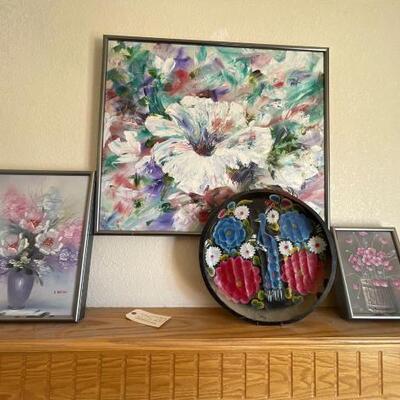 2520	

Wall Art
Measurements are approximately 1) 12â€ x 16â€ 1) 28â€ x 24â€ 1) 15â€ in diameter 1) 8â€ x 10â€