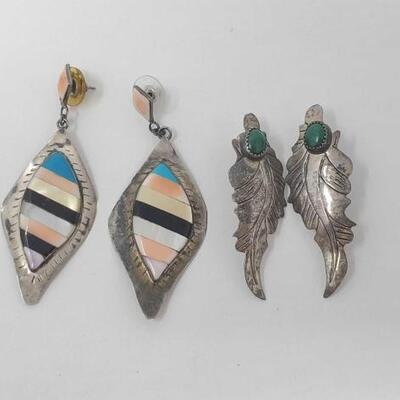 1532	

Native American Multi-Color Inlay Sterling Silver Earrings And Leaf Turquoise Earrings 16.8g
Weighs 16.8g
includes onyx,...