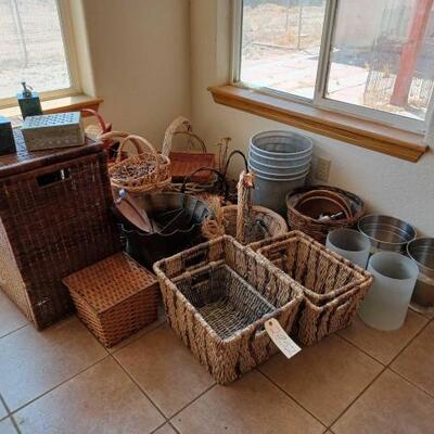 2952	

Wicker Baskets, Metal Trash Bins, Toiletry Baskets And More
Wicker Baskets, Metal Trash Bins, Toiletry Baskets And More