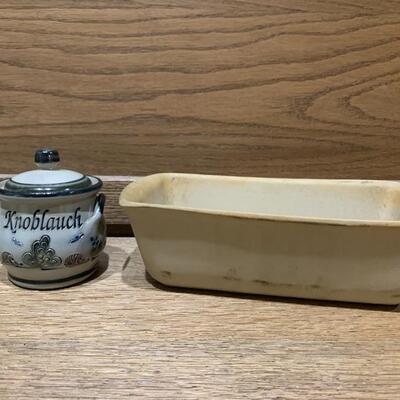(2) Pampered Chef Stoneware Loaf Pan and a Small Knoblauch Stoneware Crock