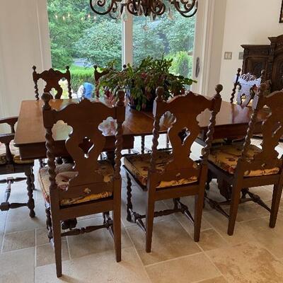 Antique Twisted Leg Table with 8 matching chairs