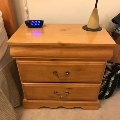 nightstand $75
2 available
26 X 16 X 24 1/2