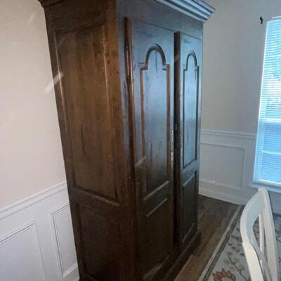 armoire/cabinet