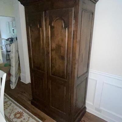 armoire/cabinet 