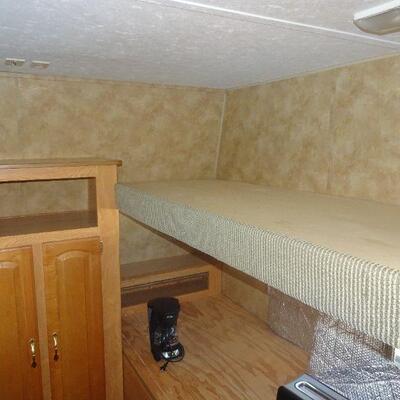 2007 Hornet By Keystone 36BHS Travel Trailer with slide-out  (minimum $5,000)
