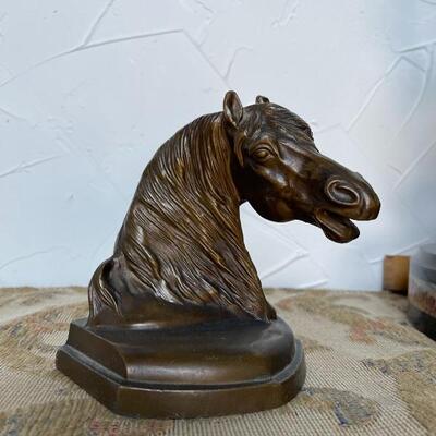 Horse bronze $64