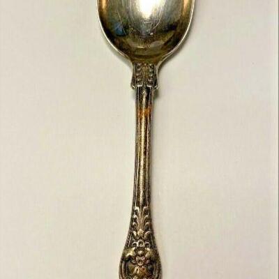 "https://www.ebay.com/itm/124835396039	"	ME1020 STERLING SILVER TIFFANY ENGLISH KING PATTERN LARGE SPOON 6	BIN
