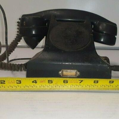 https://www.ebay.com/itm/114940656818	LP8027 : Vintage Black Hardwire Telephone (no dial) NOT TESTED	BIN

