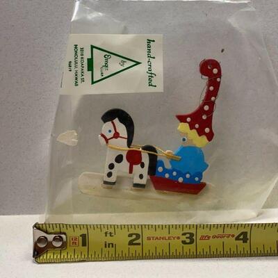 https://www.ebay.com/itm/124963978216	NC550 VINTAGE EMQEE CORP HAWAII CHRISTMAS ORNAMENT ELF AND HORSE 2 NEW UNOPENED 		Auction Starts...