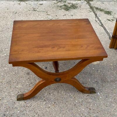 https://www.ebay.com/itm/115006548914	MC5009 - Duncan Phyfe Antique Accent Table Local Pickup	Auction
