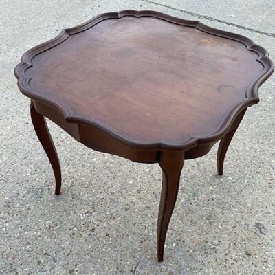 https://www.ebay.com/itm/115006545381	MC5018 - French Provincial Short Accent Table Local Pickup - Townsend Manufacturing	Auction
