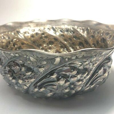https://www.ebay.com/itm/115055859530	ME7038 Sterling Gorham Floral Bowl (408g)		Auction Starts 10/22/2021 10 PM

