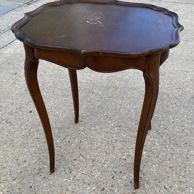 https://www.ebay.com/itm/124916268902	MC5015 - French Provincial Tall Lamp / Accent Table Local Pickup - Townsend Manufacturing	Auction
