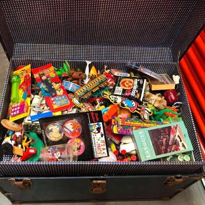 PST503 A Vintage Trunk of Toys